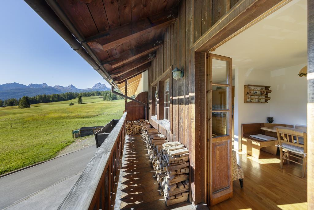 Hotel Chalet Cadin Cortina d'Ampezzo Exterior foto